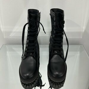 Fendi Boots - Black - Size 35